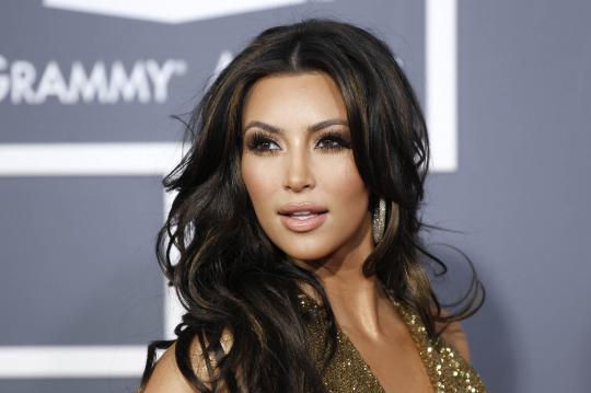 Kim Kardashian, sang presenter kondang yang kontroversial 