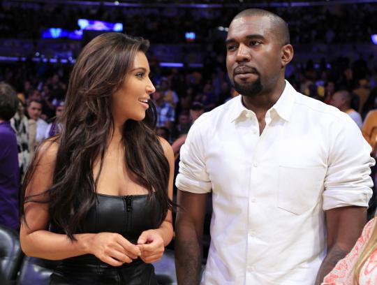Kim Kardashian, sang presenter kondang yang kontroversial 