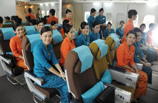 Kegiatan para wanita di sekolah pramugari Garuda Indonesia