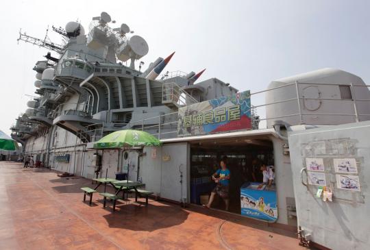 Menengok hotel mewah di dalam kapal induk Soviet