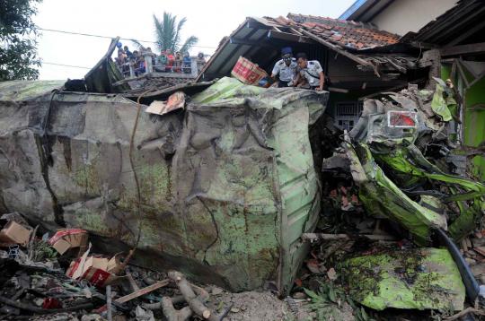 Kecelakaan maut di Cianjur, 16 orang tewas