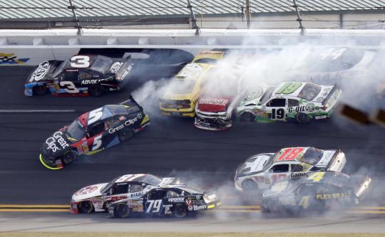 Kecelakaan balap mobil NASCAR di Daytona