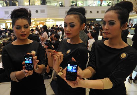 BlackBerry bersama Bank Permata luncurkan BBM Money 