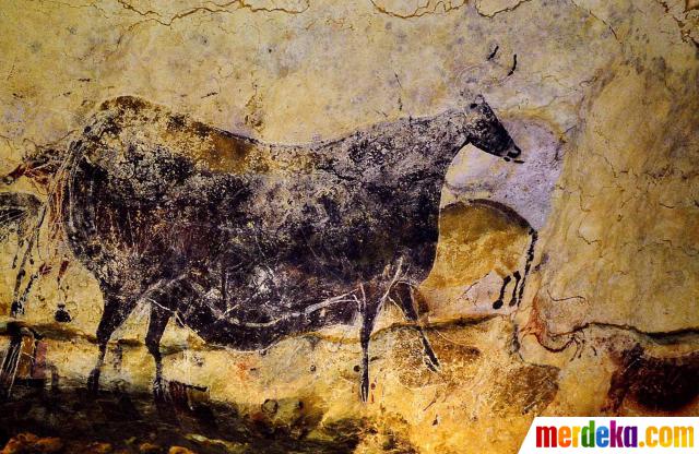 Foto Gua ini menyimpan ratusan lukisan  purba  berusia 17 