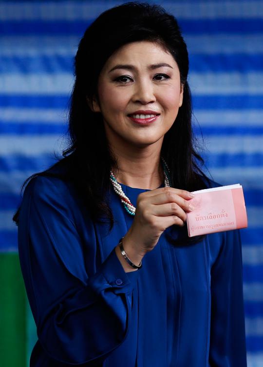 PM cantik Yingluck beri suara pemilihan gubernur Bangkok