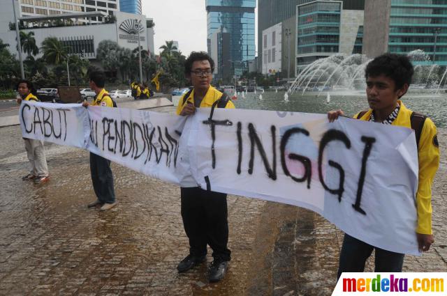 Foto : Mahasiswa UI gelar aksi simpati pendidikan di 