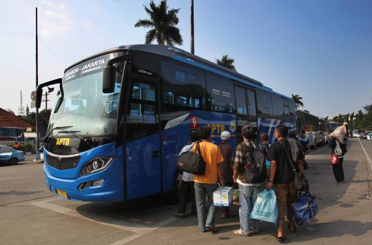 Bus APTB Jakarta-Bogor resmi beroperasi