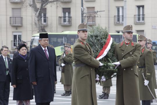 Presiden SBY kunjungi Taman Makam Pahlawan Hungaria