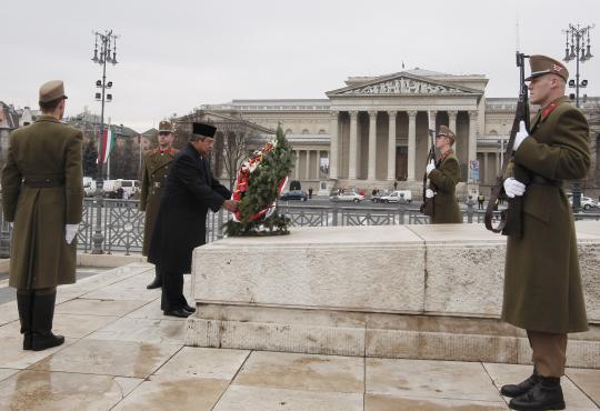 Presiden SBY kunjungi Taman Makam Pahlawan Hungaria