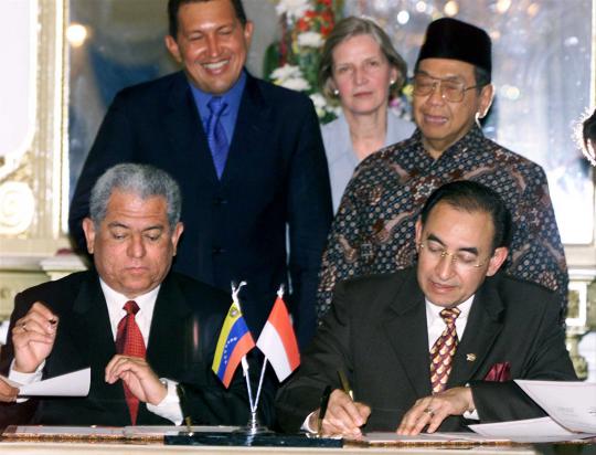 Kisah keakraban antara Gus Dur dan Hugo Chavez