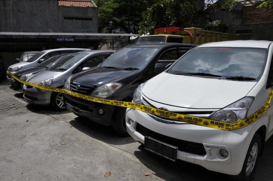 Polsek Tanah Abang ringkus 9 pelaku pencurian mobil motif bius