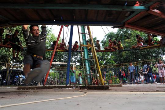 Hiburan komedi putar murah-meriah di Tanah Kusir