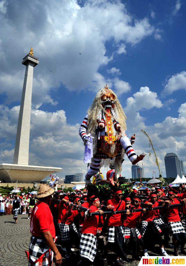 Foto : Jelang Hari Nyepi, parade ogoh-ogoh mewarnai Monas 