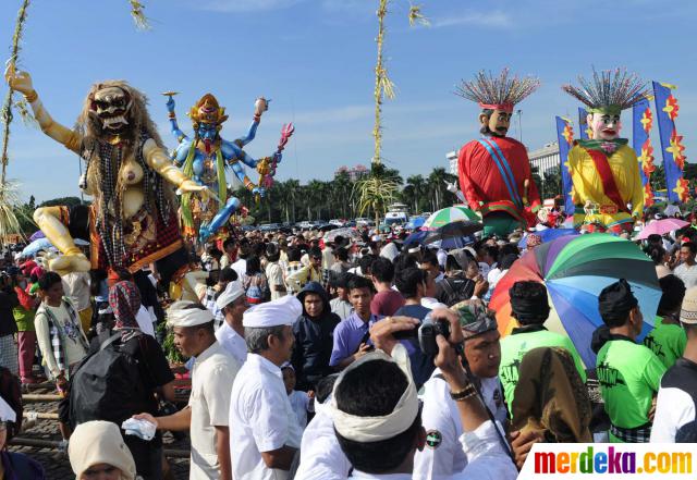 Foto : Jelang Hari Nyepi, parade ogoh-ogoh mewarnai Monas 