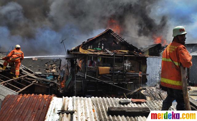 Foto : Kebakaran melanda pemukiman padat Pedongkelan 