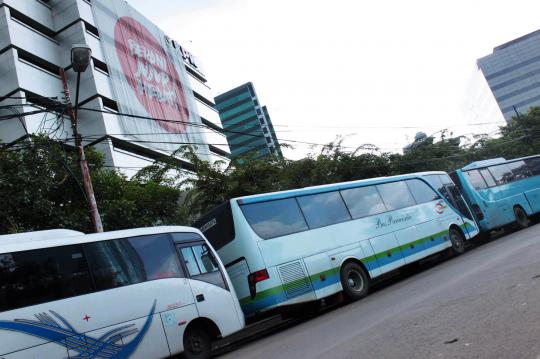 4 Bus pariwisata Djoko Susilo disita KPK