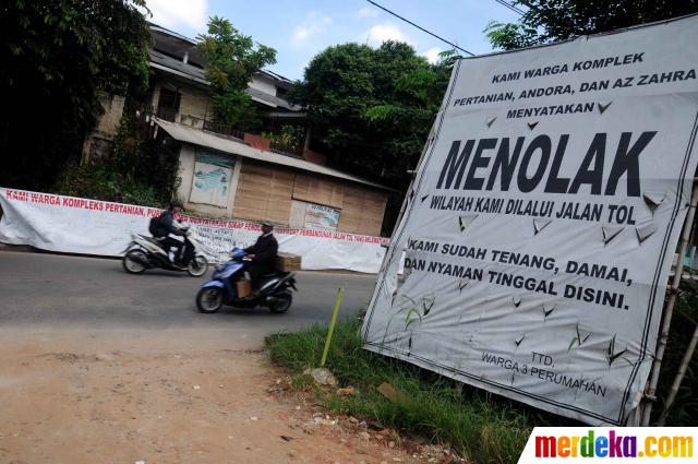 Foto : Ribuan tanda tangan warga tolak tol Depok-Ciputat 