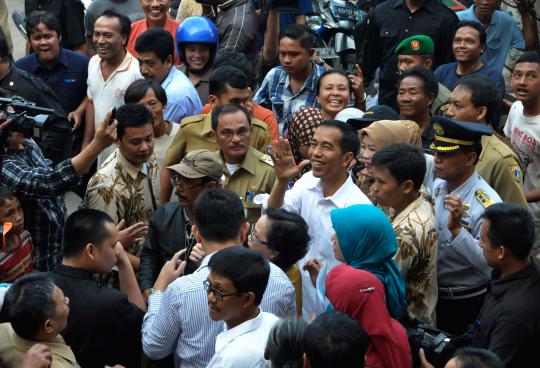 Jokowi bersama BPOM sidak Pasar Klender