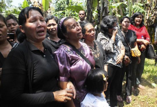 Belum miliki izin bangunan, sebuah gereja di Bekasi dihancurkan