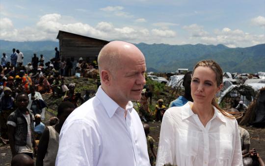 Angelina Jolie kunjungi anak-anak di kamp pengungsian Kongo