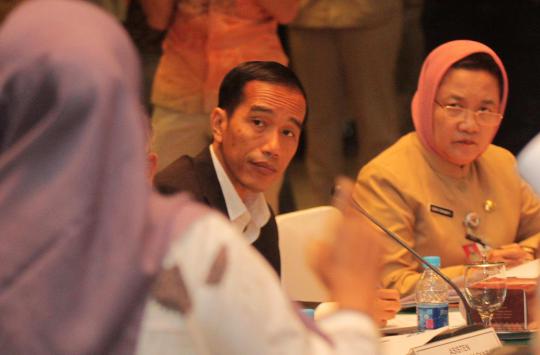 Didampingi Dinas Kesehatan, Jokowi jelaskan program KJS