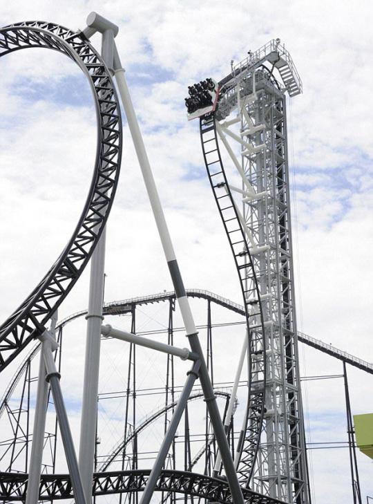 Takabisha, roller coaster paling curam di dunia