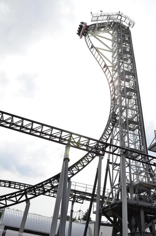 Takabisha, roller coaster paling curam di dunia