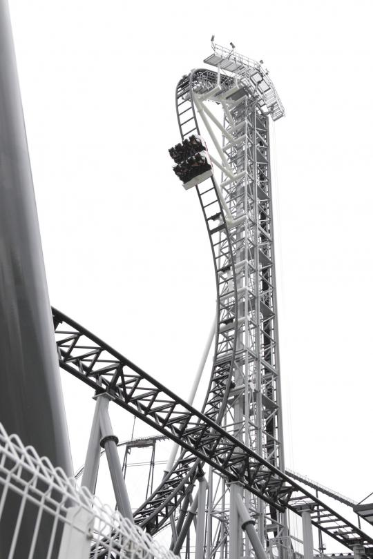 Takabisha, roller coaster paling curam di dunia