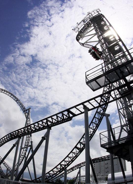 Takabisha, roller coaster paling curam di dunia