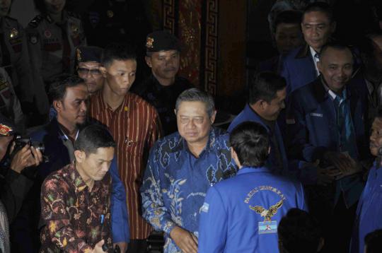 Tiba di lokasi kongres, Presiden SBY disambut anggota partai