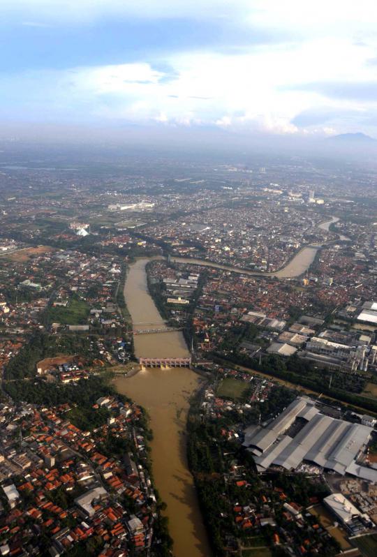 Sungai Cisadane tercemar limbah domestik