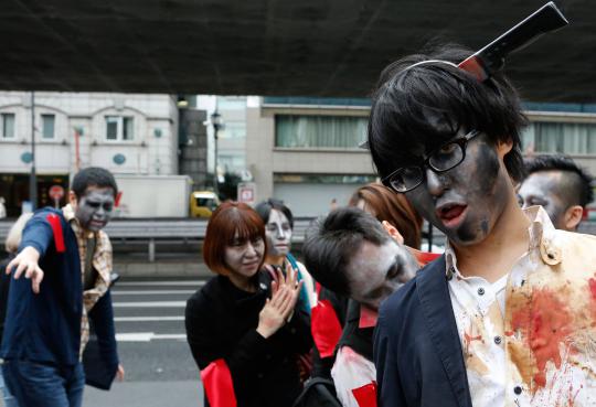 50 Warga Tokyo berubah jadi "Zombie"