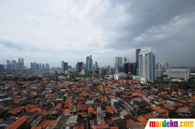  Foto Kabut putih selimuti Kota Jakarta merdeka com