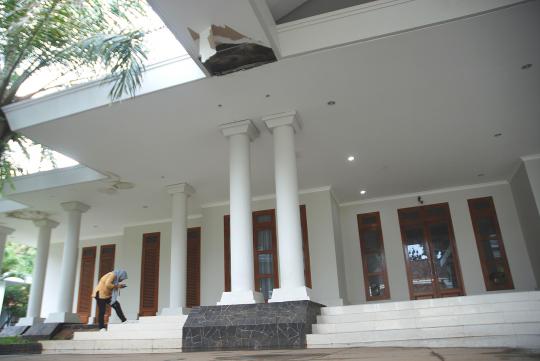 Kondisi rumah dinas Gubernur Banten yang tak terawat 