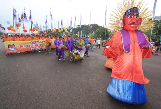 Ondel-ondel meriahkan gerak jalan santai KPU