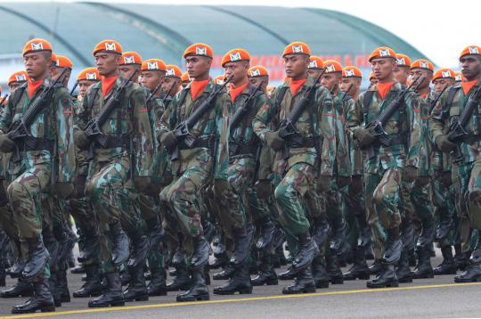 Atraksi "Elang Besi" meriahkan HUT TNI AU ke-67