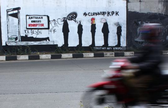 Mural "Eksekusi Koruptor" hiasi flyover Permata Hijau