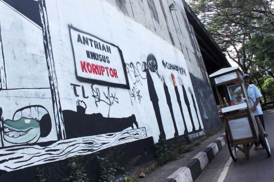 Mural "Eksekusi Koruptor" hiasi flyover Permata Hijau