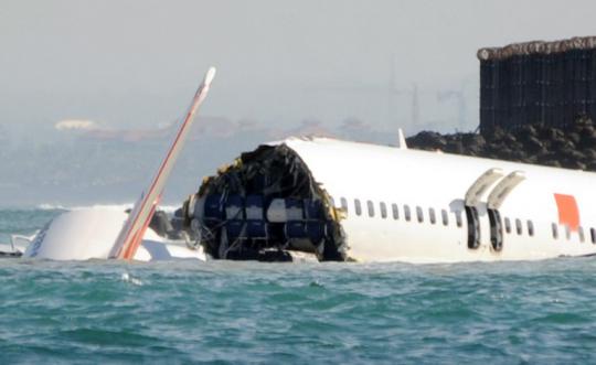 Lion Air yang terbelah mulai dipotong-potong