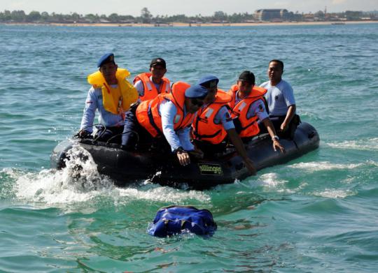 Lion Air yang terbelah mulai dipotong-potong