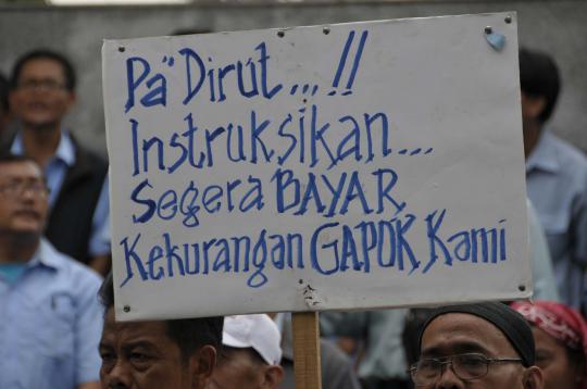 Ratusan karyawan PDAM tuntut kenaikan gaji pokok