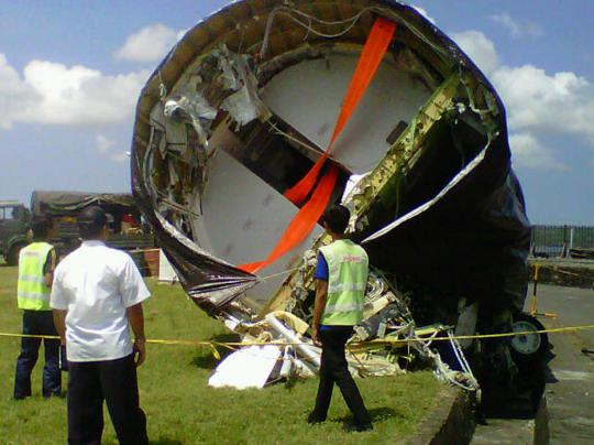 Petugas berhasil evakuasi bangkai pesawat Lion Air