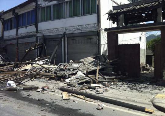 Ratusan orang tewas akibat gempa 6,6 SR melanda China