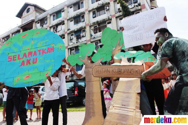 Foto : Peringati Hari Bumi, warga Rusun Griya Tipar tanam 