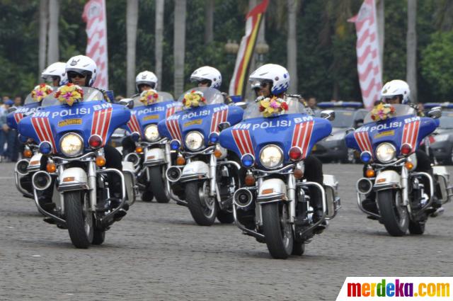 Foto : Aksi prajurit wanita TNI-Polri di apel gabungan HUT 