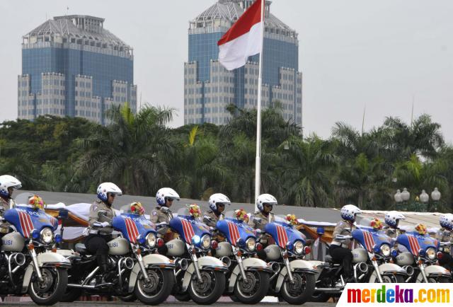 Foto : Aksi prajurit wanita TNI-Polri di apel gabungan HUT 