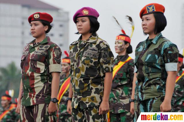 Foto Atraksi Beladiri Prajurit Cantik Tni Di Hut Kartini