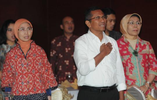 Dahlan Iskan berikan penghargaan Kartini BUMN 2013