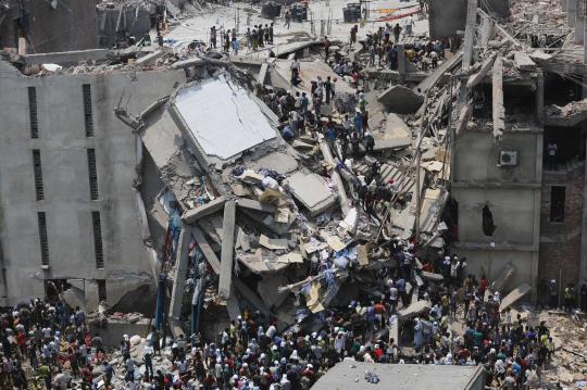 Gedung ambruk di Bangladesh, tewaskan puluhan orang