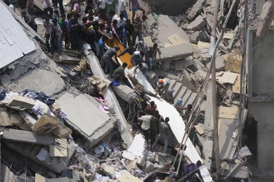 Gedung ambruk di Bangladesh, tewaskan puluhan orang